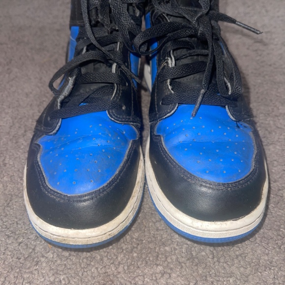 Nike Jordan hi top youth sneakers - Picture 6 of 9